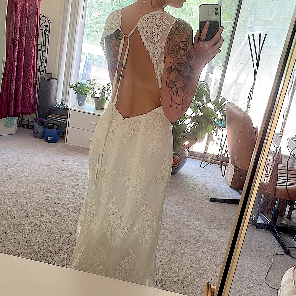 Elegant White Lace Gown with Open Back